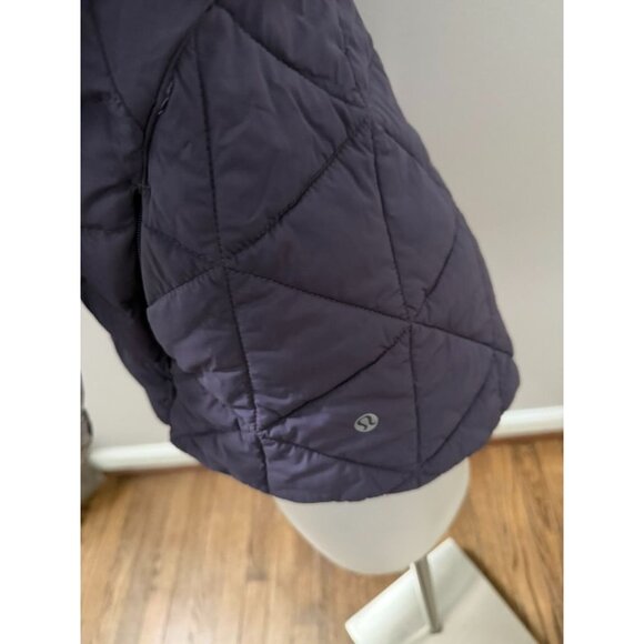 Lululemon Fluffed Up Jacket size 4 Nightfall Purple Winter - Picture 3 of 4